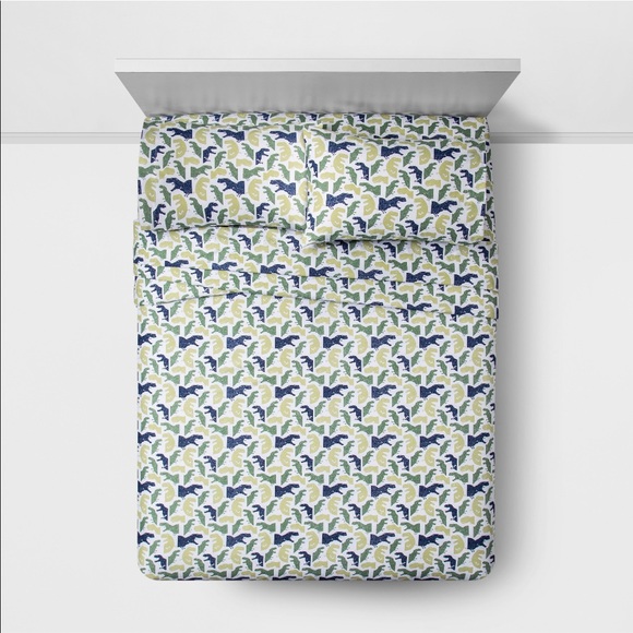 Pillowfort Bedding Colossal Chomp Dinosaur Microfiber Queen Sheet